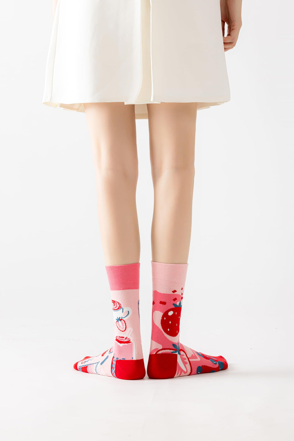 Strawberry Milk Tea Women Casual Calf Socks